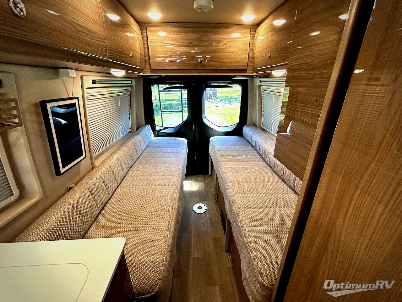2020 Winnebago Boldt 70 BL Photo 16