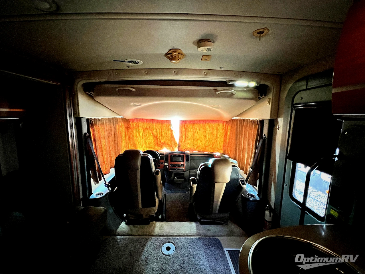 2010 Winnebago Via 25T Photo 5