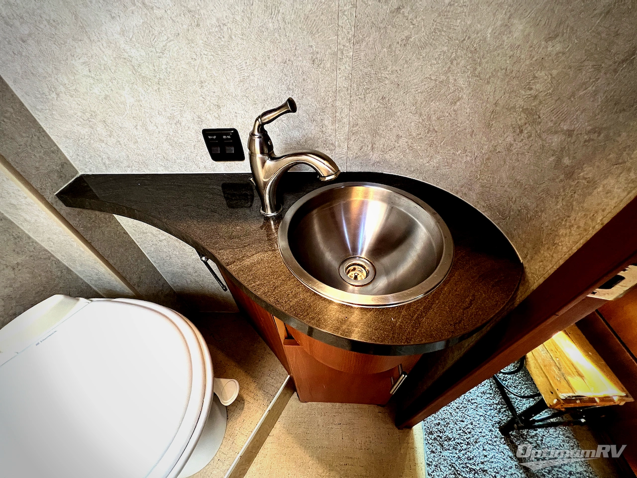 2010 Winnebago Via 25T Photo 19