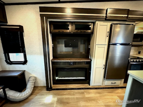 2021 CrossRoads Cruiser Aire CR31SI RV Photo 4