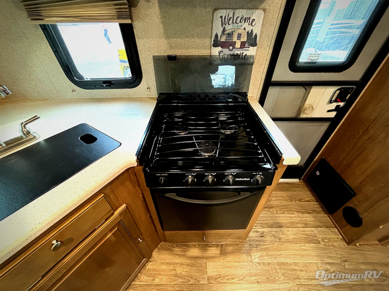 2018 Forest River Flagstaff Micro Lite 25FKS Photo 5