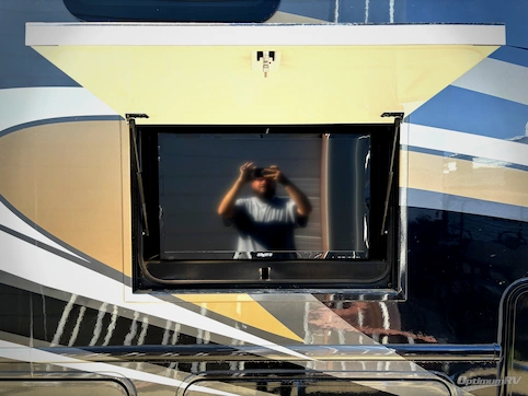 2018 Thor Palazzo 36.3 RV Photo 4