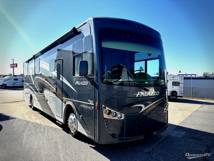 2018 Thor Palazzo 36.3 RV Photo 1
