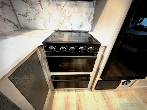 2024 Forest River Salem Hemisphere Hyper-Lyte 27RKHL RV Photo 3