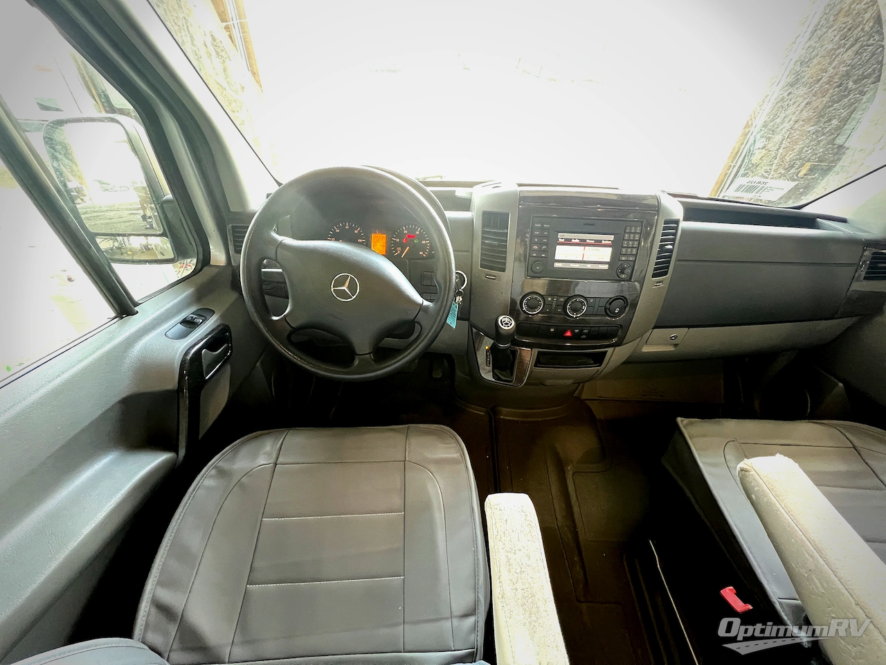 2014 Roadtrek Agile SS Photo 6