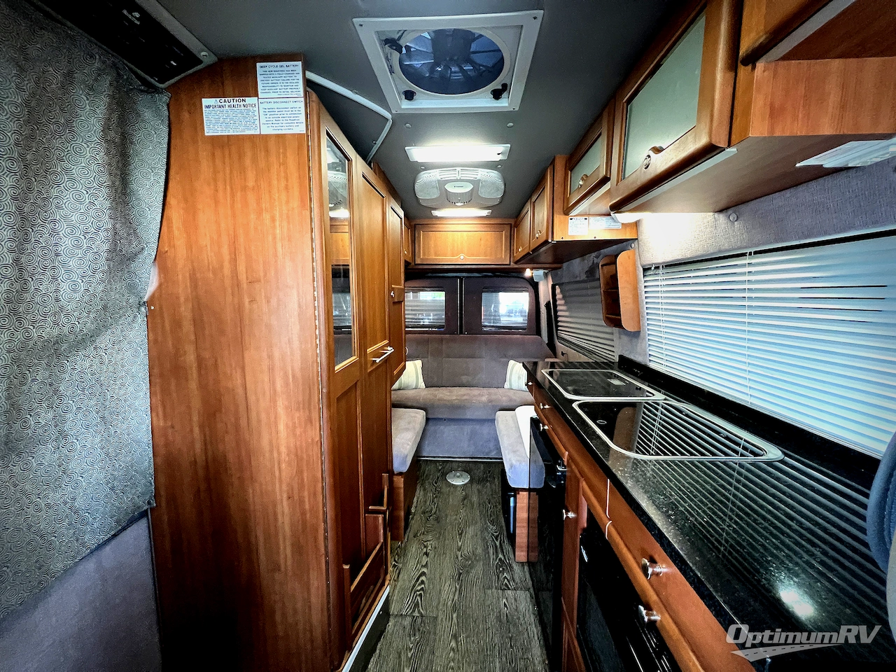 2014 Roadtrek Agile SS Photo 5
