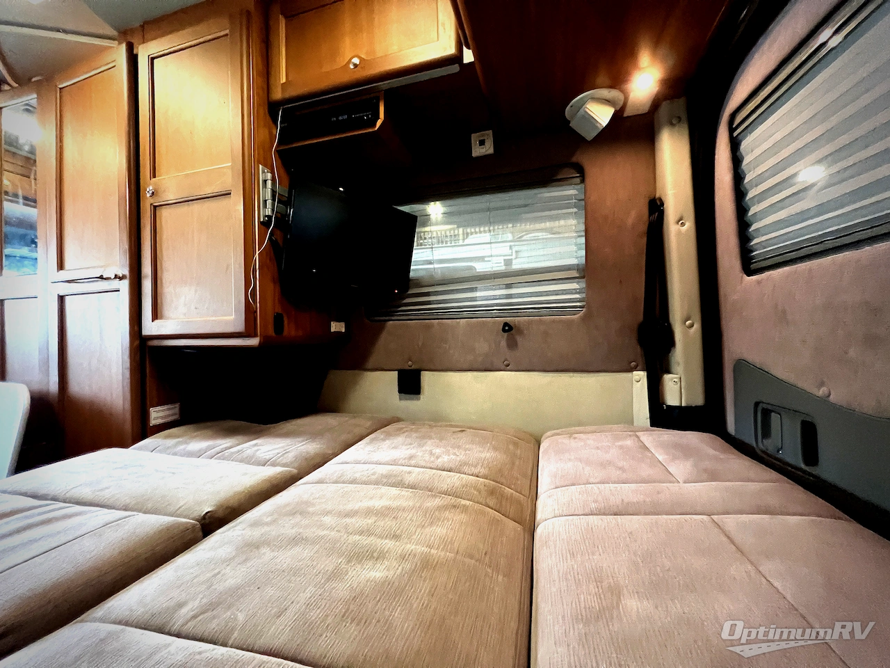 2014 Roadtrek Agile SS Photo 21