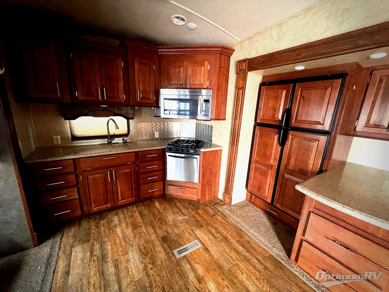 2015 Forest River Cedar Creek Silverback 31RK Photo 6