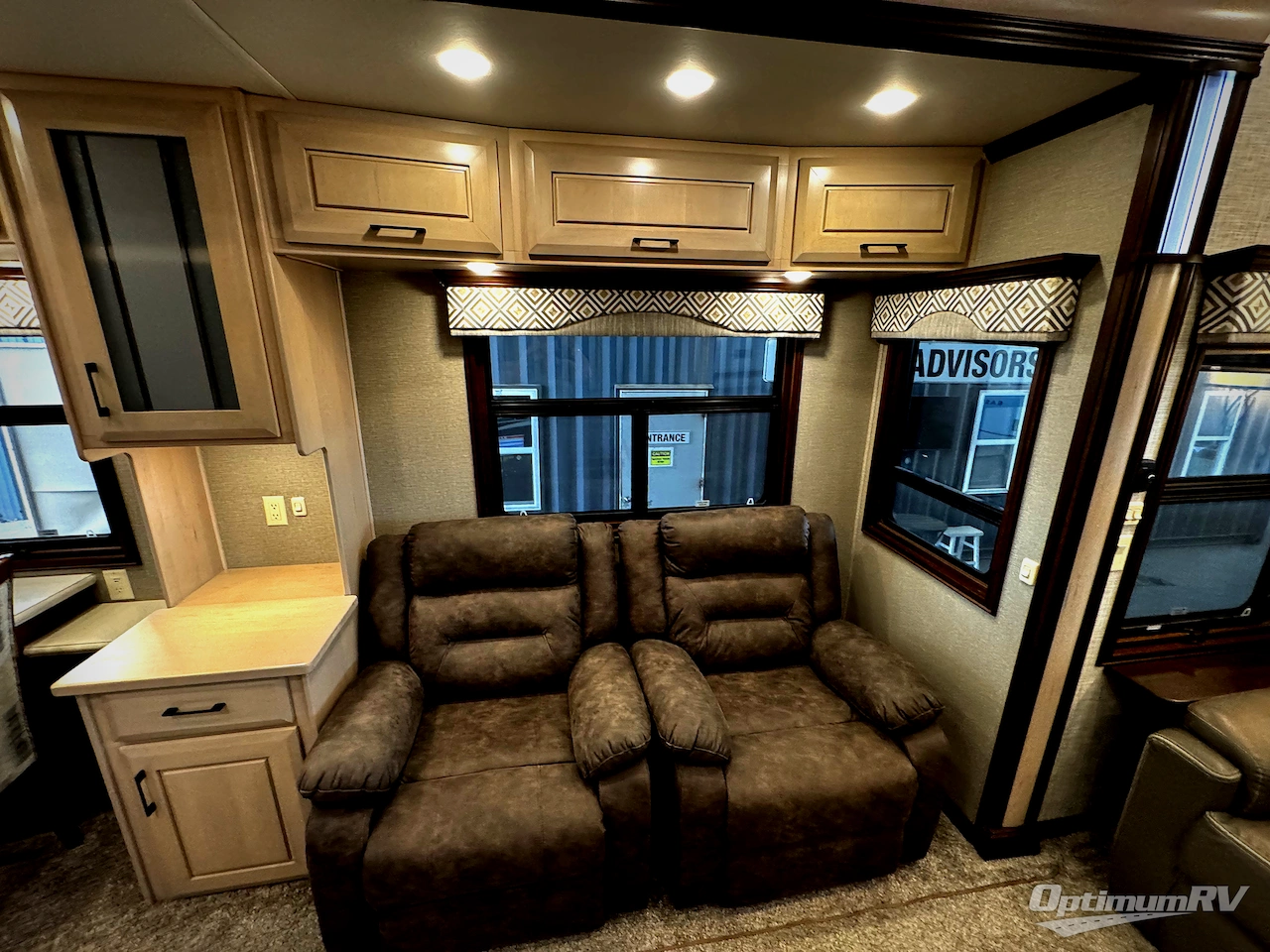 2020 DRV Luxury Suites Mobile Suites 40KSSB4 Photo 11