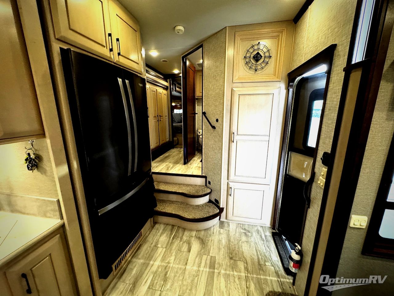 2020 DRV Luxury Suites Mobile Suites 40KSSB4 Photo 13