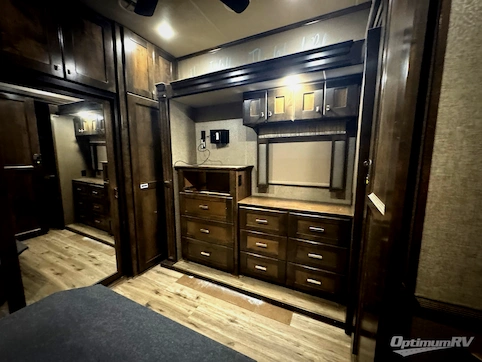 2019 VanLeigh Vilano 375FL RV Photo 3