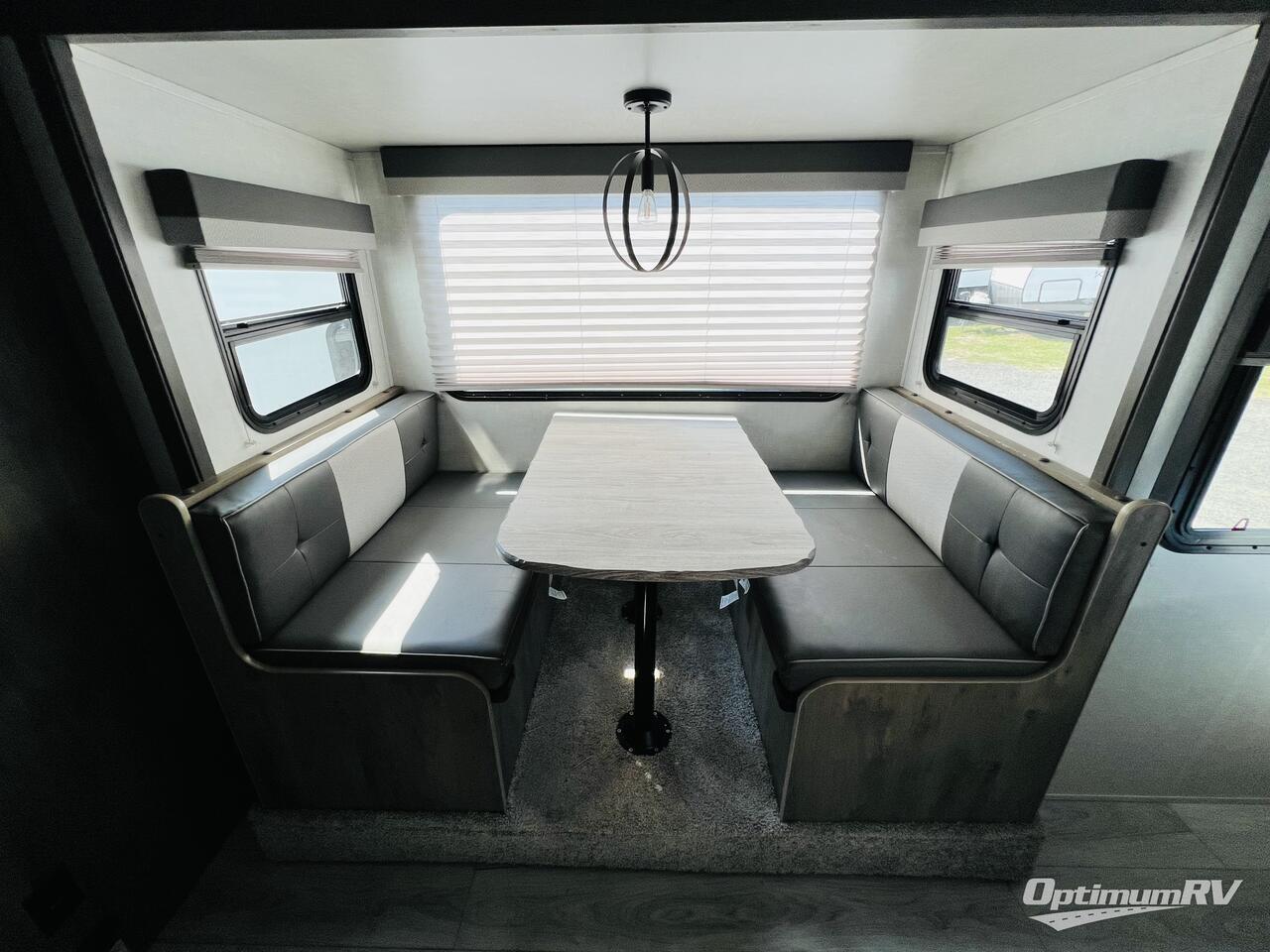 2022 Forest River Surveyor Legend 19RBLE Photo 9