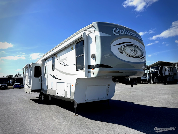 2021 Palomino Columbus 378MBC RV Photo 1