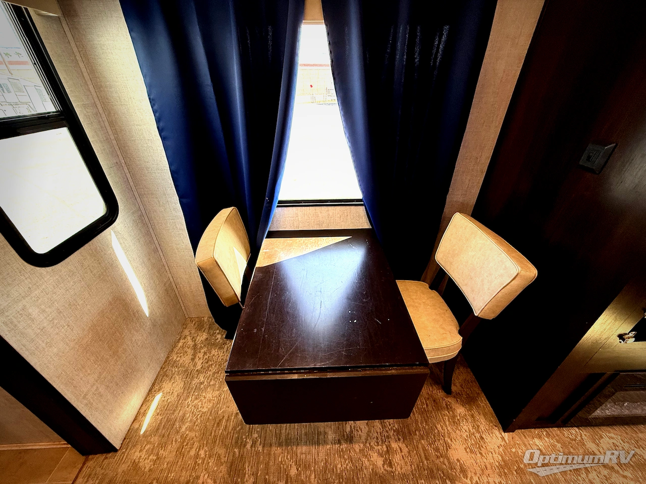 2021 Palomino Columbus 378MBC Photo 2