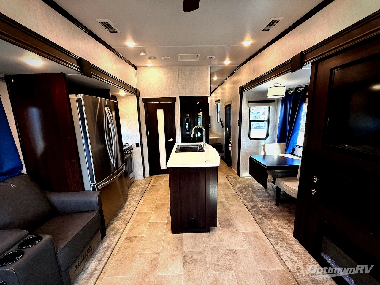 2021 Palomino Columbus 378MBC Photo 10