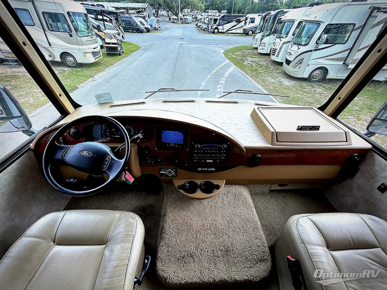 2012 Winnebago Vista 26P Photo 8