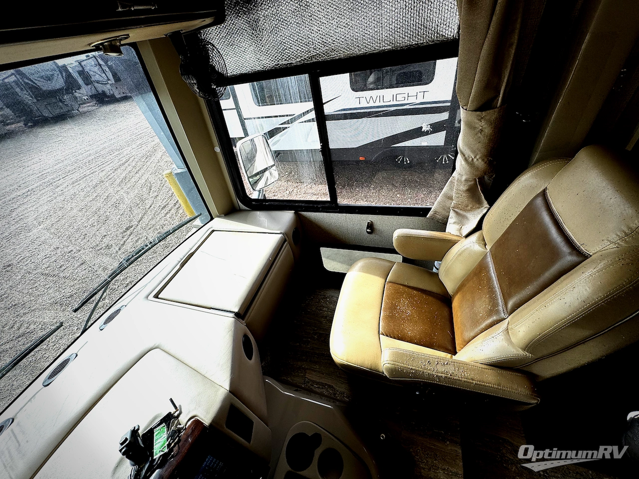 2017 Thor Hurricane 29M Photo 3