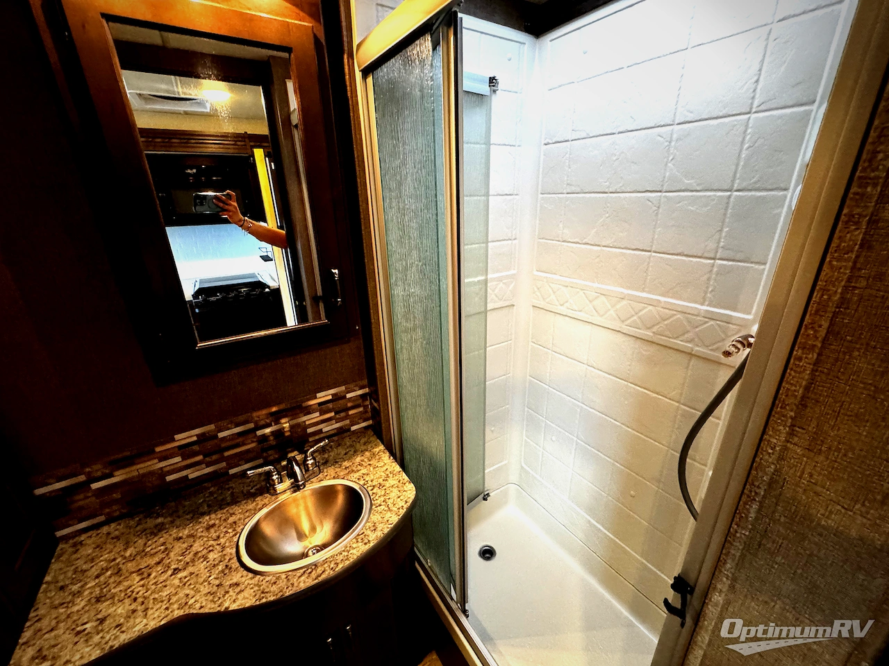 2017 Thor Hurricane 29M Photo 12