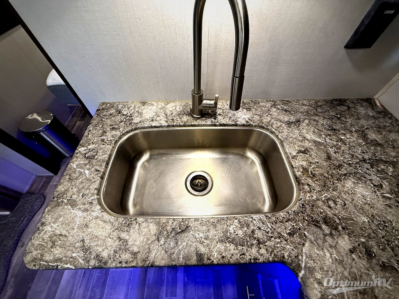 2020 CrossRoads Zinger ZR280RB Photo 9