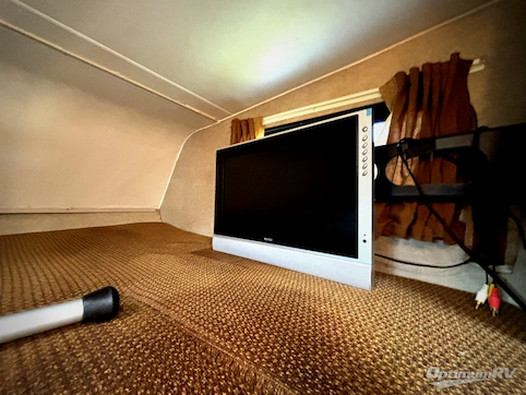 2009 Coachmen Freelander 3150SS RV Photo 3