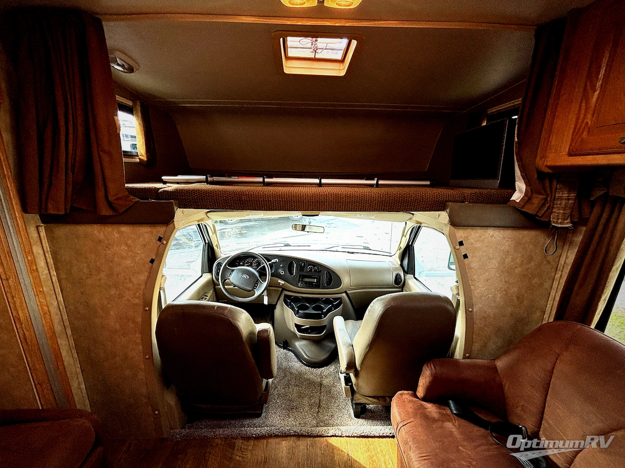 2009 Coachmen Freelander 3150SS Photo 9