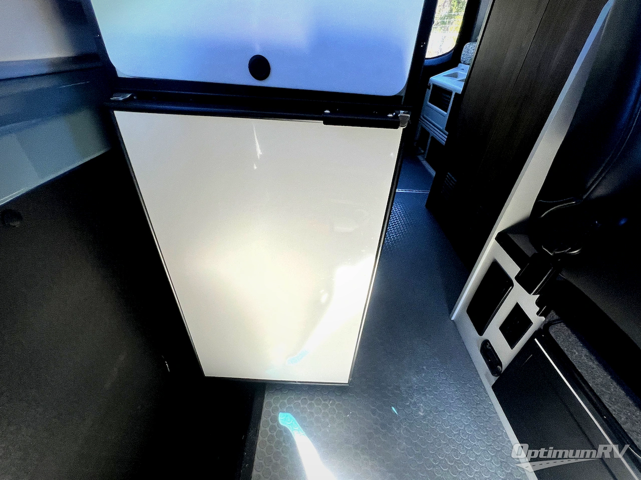 2025 Tiffin GH1 Std. Model Photo 10