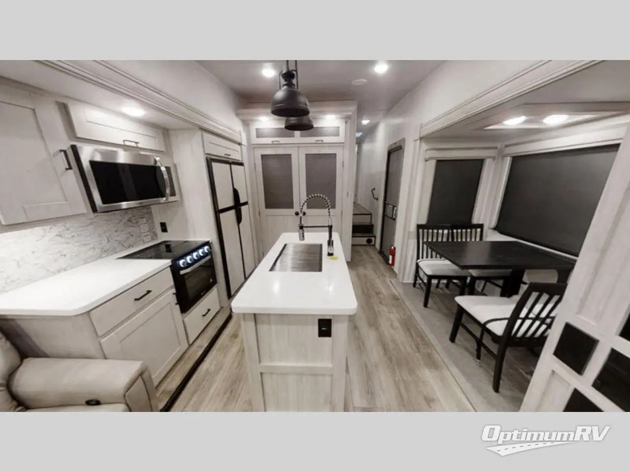 2023 East To West Tandara 386MB-OK Photo 2