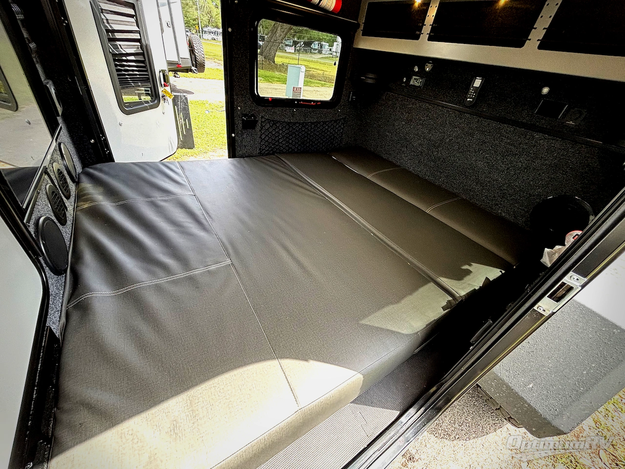 2025 Encore RV ROG 12RK Photo 32