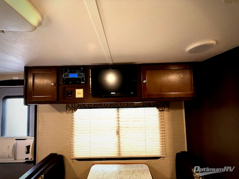 2017 Keystone Bullet Crossfire 2070BH RV Photo 3