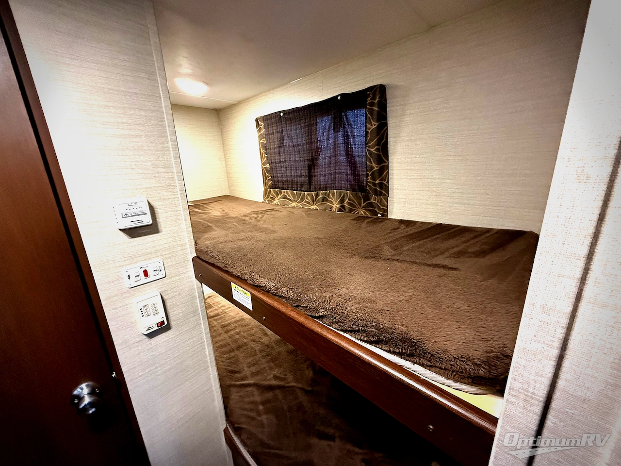 2017 Keystone Bullet Crossfire 2070BH Photo 12