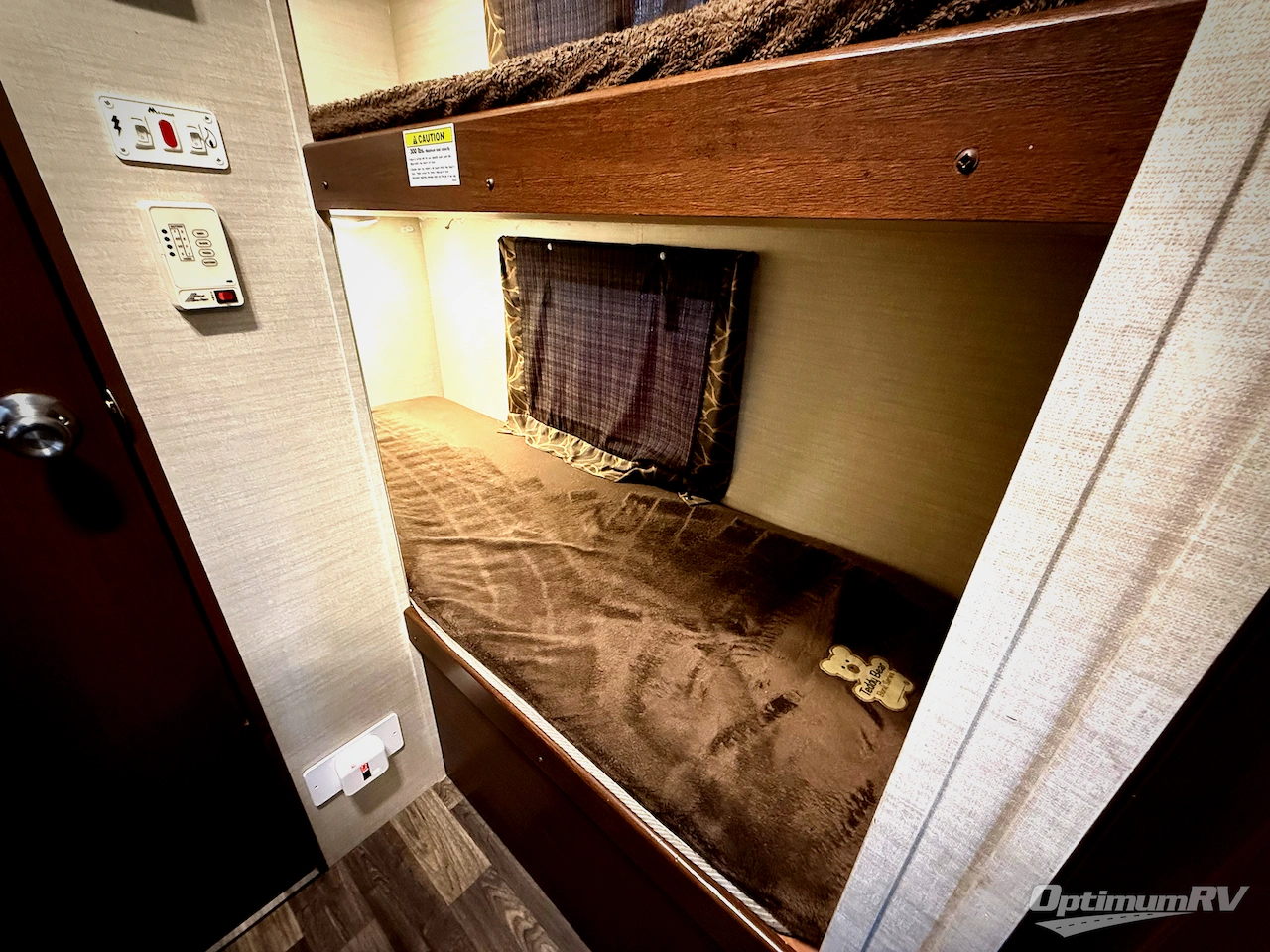 2017 Keystone Bullet Crossfire 2070BH Photo 13