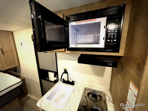 2025 Keystone Springdale Classic Mini 2200BH RV Photo 4