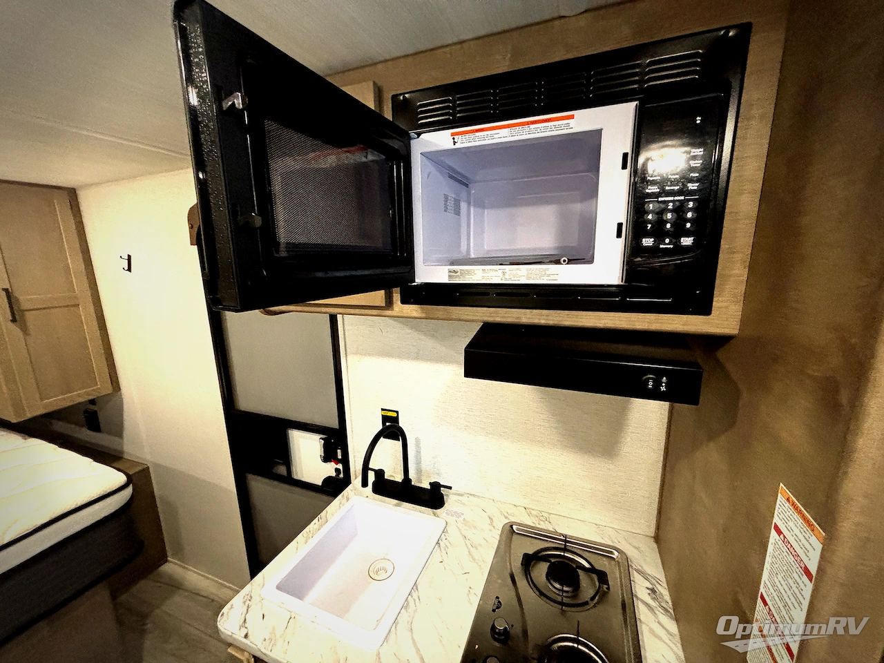 2025 Keystone Springdale Classic Mini 2200BH Photo 10