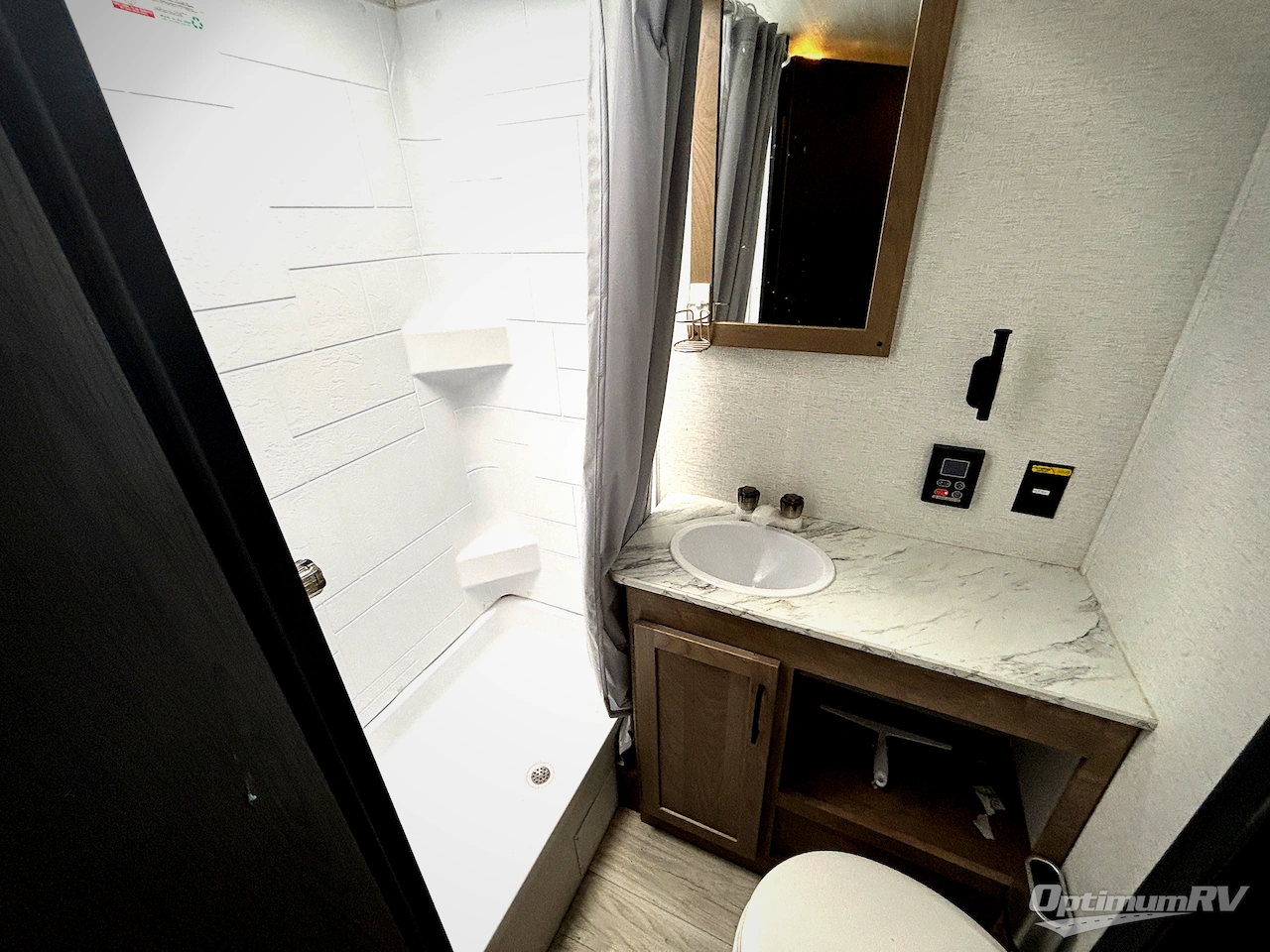 2025 Keystone Springdale Classic Mini 2200BH Photo 13