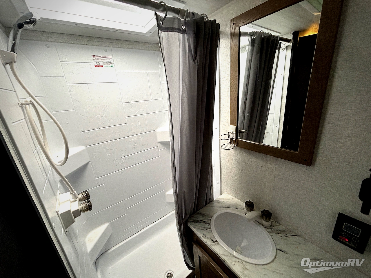 2025 Keystone Springdale Classic Mini 2200BH Photo 14