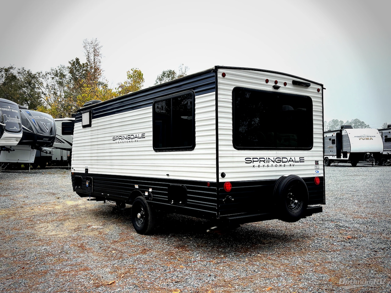 2025 Keystone Springdale Classic Mini 2200BH Photo 2