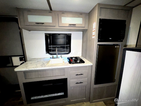 2023 Dutchmen Coleman 17B RV Photo 2
