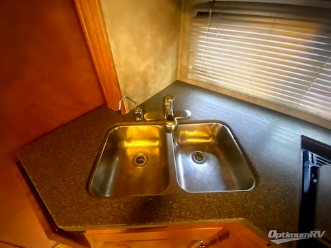 2008 Gulf Stream Endura 6341 RV Photo 2