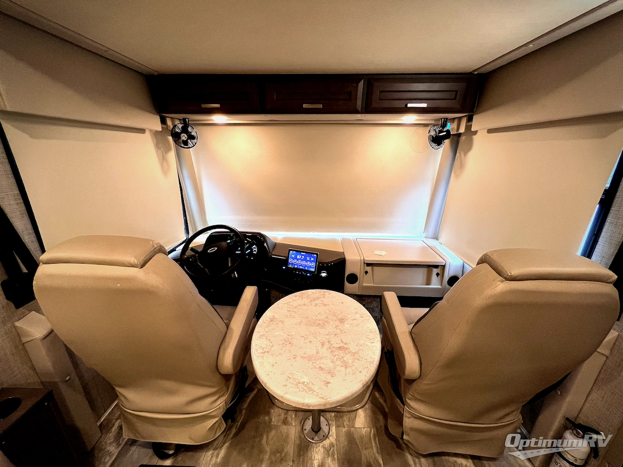 2023 Thor Challenger 37FH Photo 10