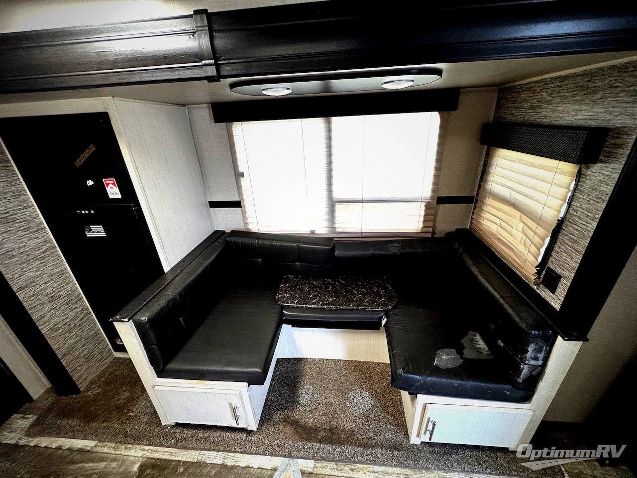 2019 Venture Stratus Ultra-Lite SR231VRB Photo 5