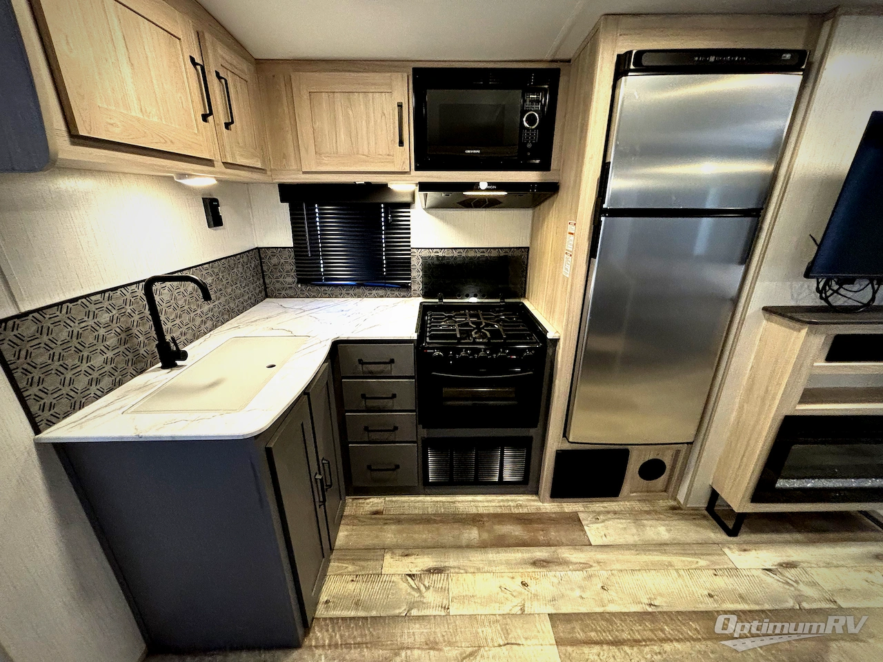 2023 Heartland Sundance Ultra Lite 278BH Photo 8