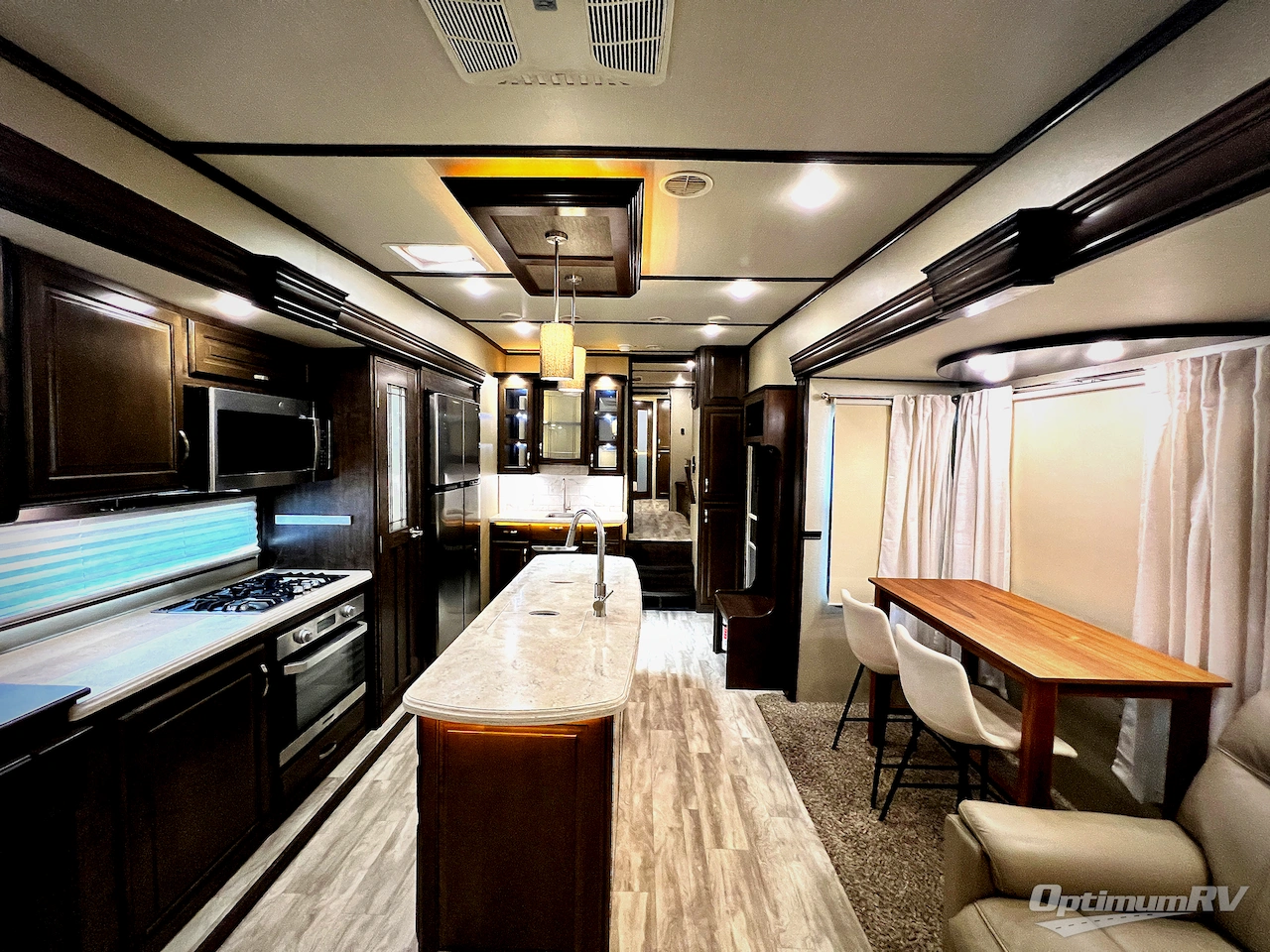 2019 Grand Design Solitude 372WB Photo 5