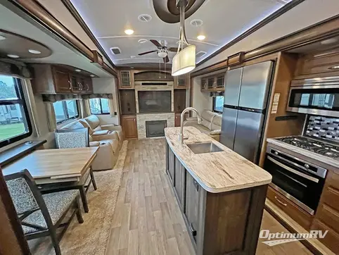 2017 Keystone Montana 3000 RE RV Photo 2