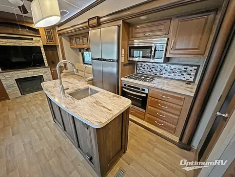 2017 Keystone Montana 3000 RE RV Photo 4