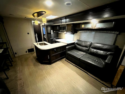 2018 Dutchmen Kodiak Ultimate 291RESL RV Photo 2