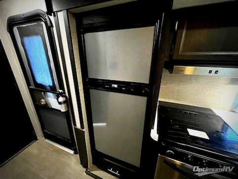 2018 Dutchmen Kodiak Ultimate 291RESL RV Photo 3