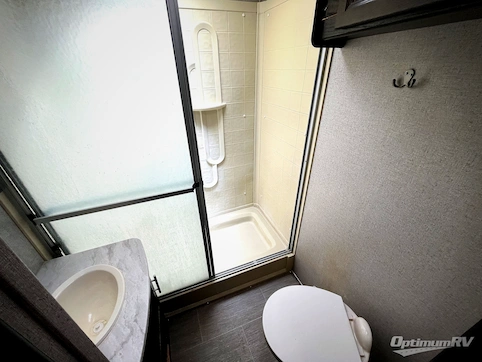 2018 Dutchmen Kodiak Ultimate 291RESL RV Photo 4