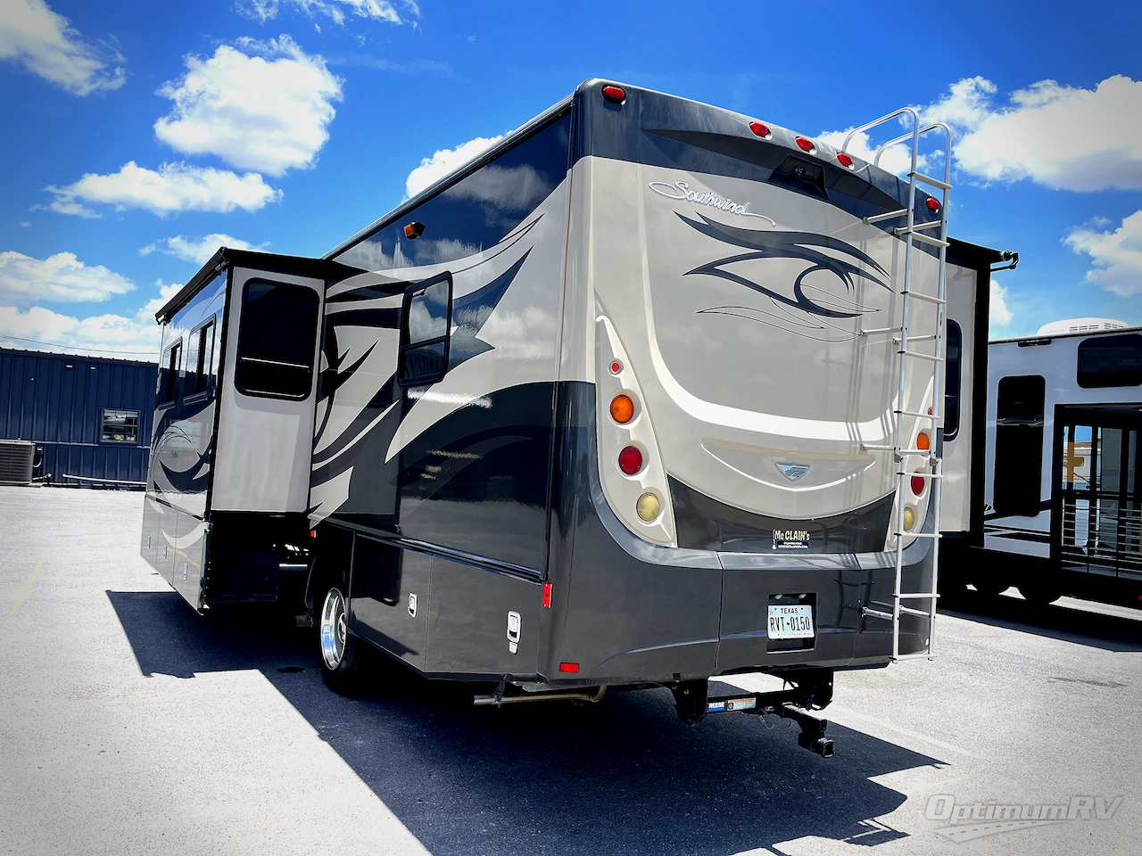 2013 Fleetwood Southwind 32VS Photo 4