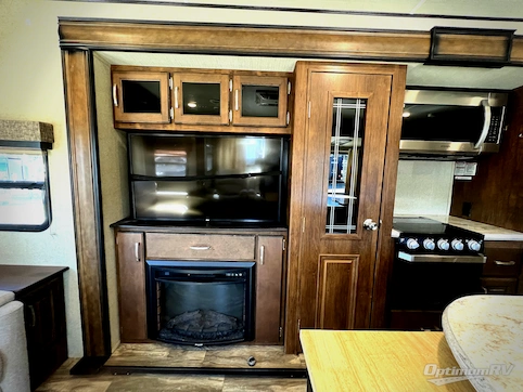 2019 Grand Design Reflection 315RLTS RV Photo 2