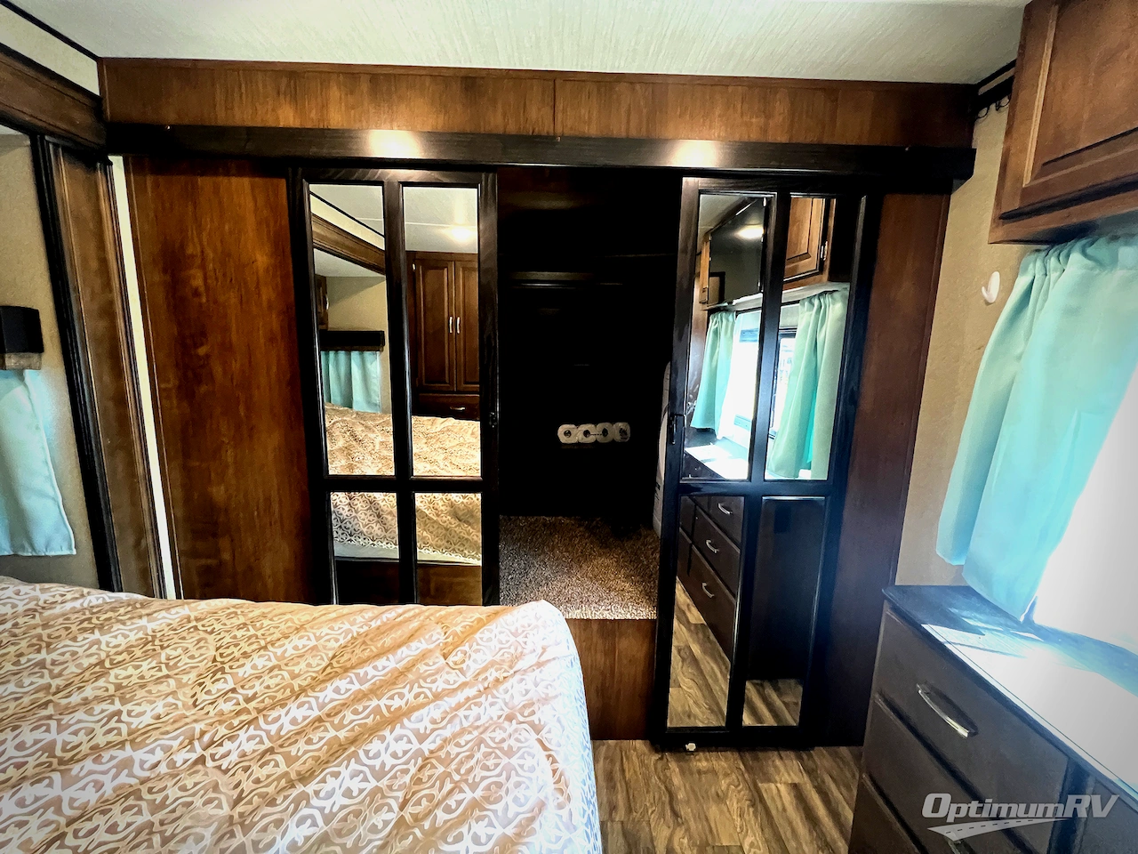 2019 Grand Design Reflection 315RLTS Photo 18